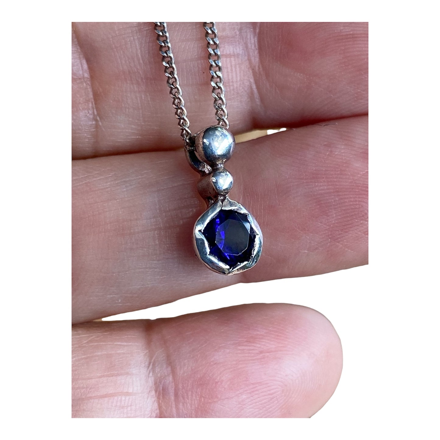 Estate Sapphire Pendant Necklace Scalloped Bezel Setting