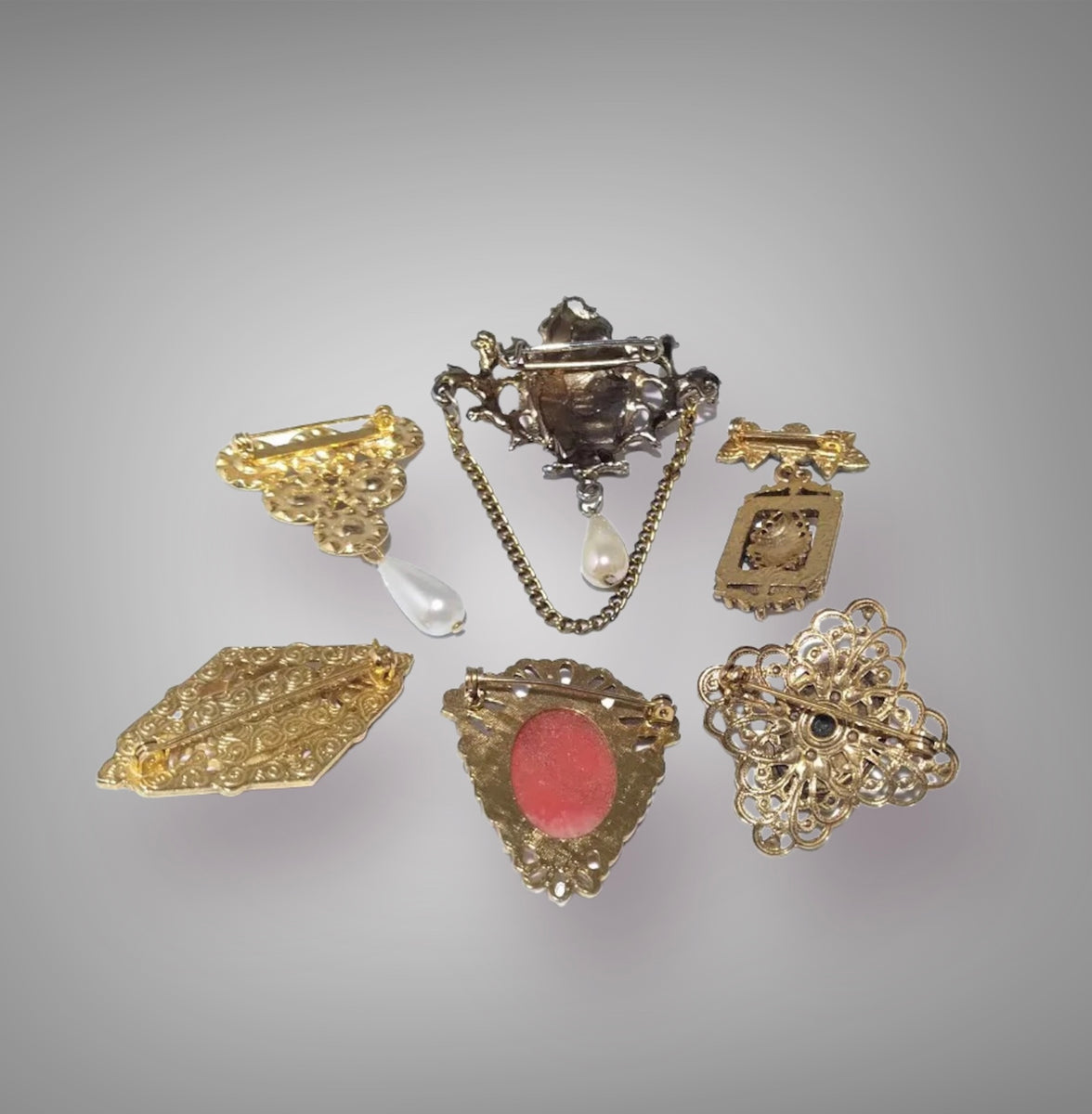 Brooches & Pins Oh My! – 1928 Jewelry