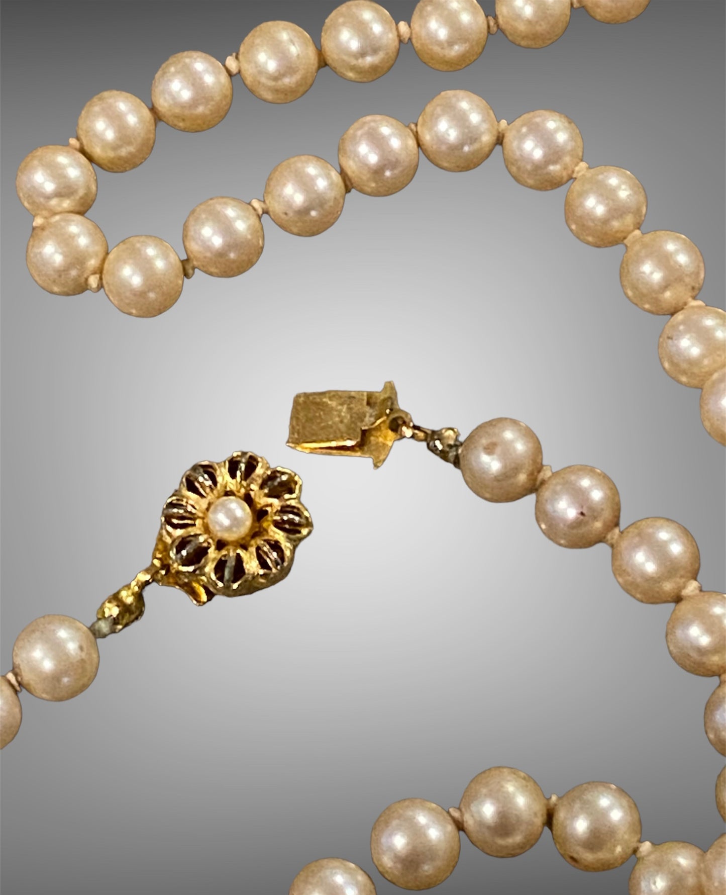 Vintage 90cm Long Pearl Necklace
