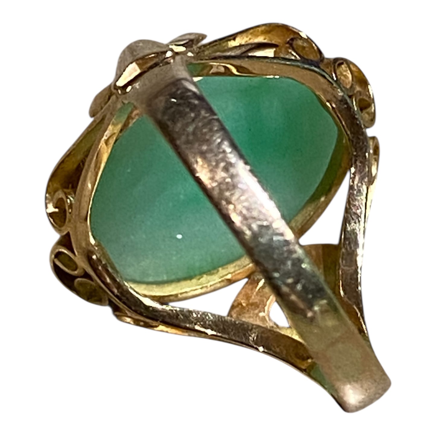 Vintage 18K Gold Natural Jadeite Jade Cabochon Ring Translucent Green Jade