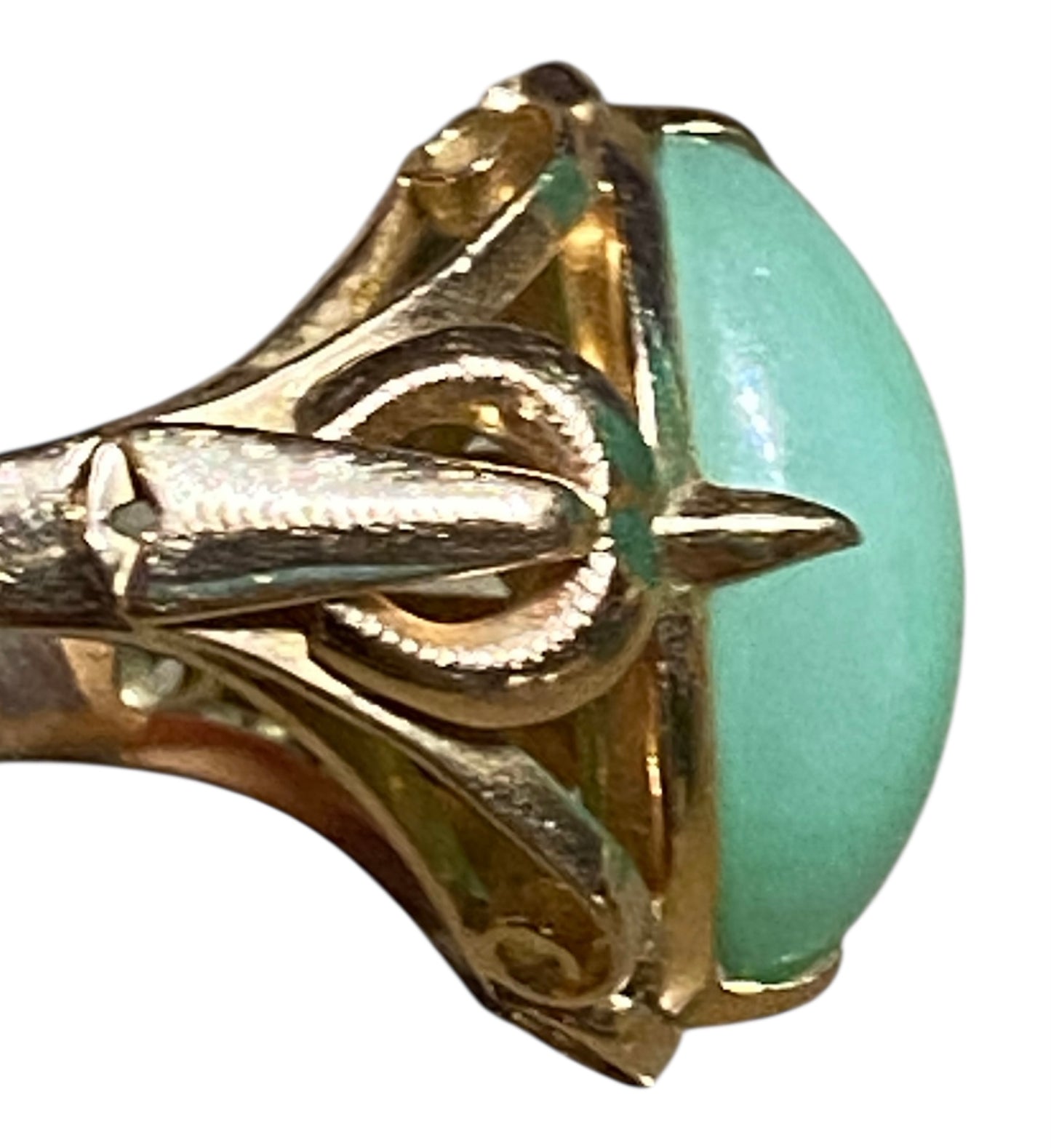Vintage 18K Gold Natural Jadeite Jade Cabochon Ring Translucent Green Jade