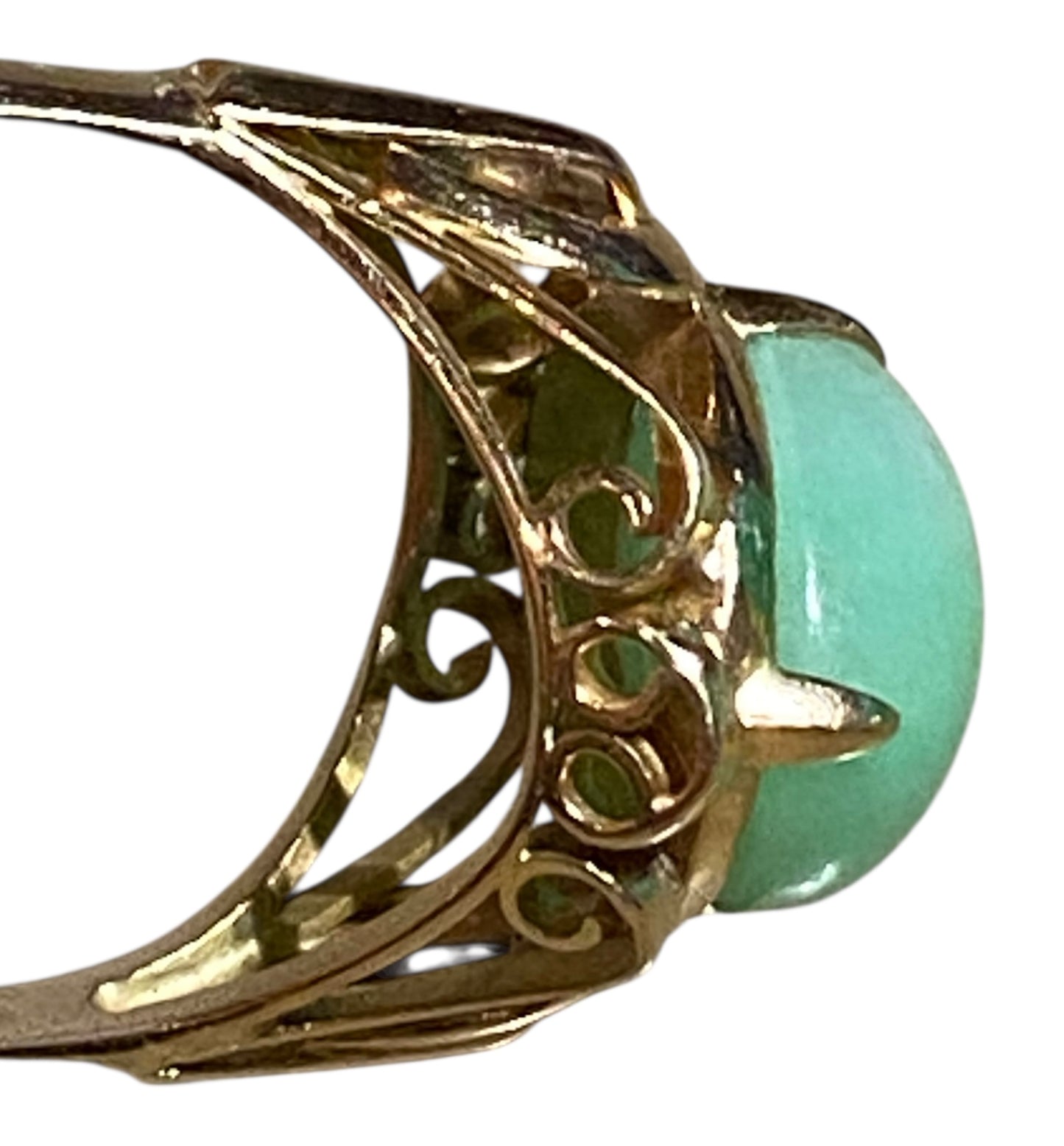 Vintage 18K Gold Natural Jadeite Jade Cabochon Ring Translucent Green Jade