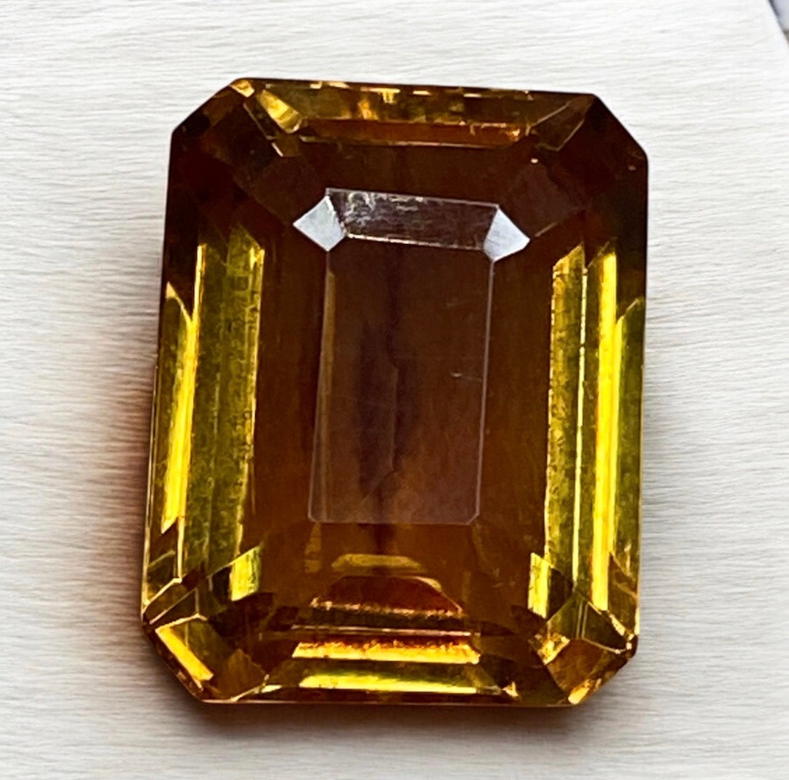 Natural Colour Change Zultanite 15.60ct Emerald Cut Loose Gemstone
