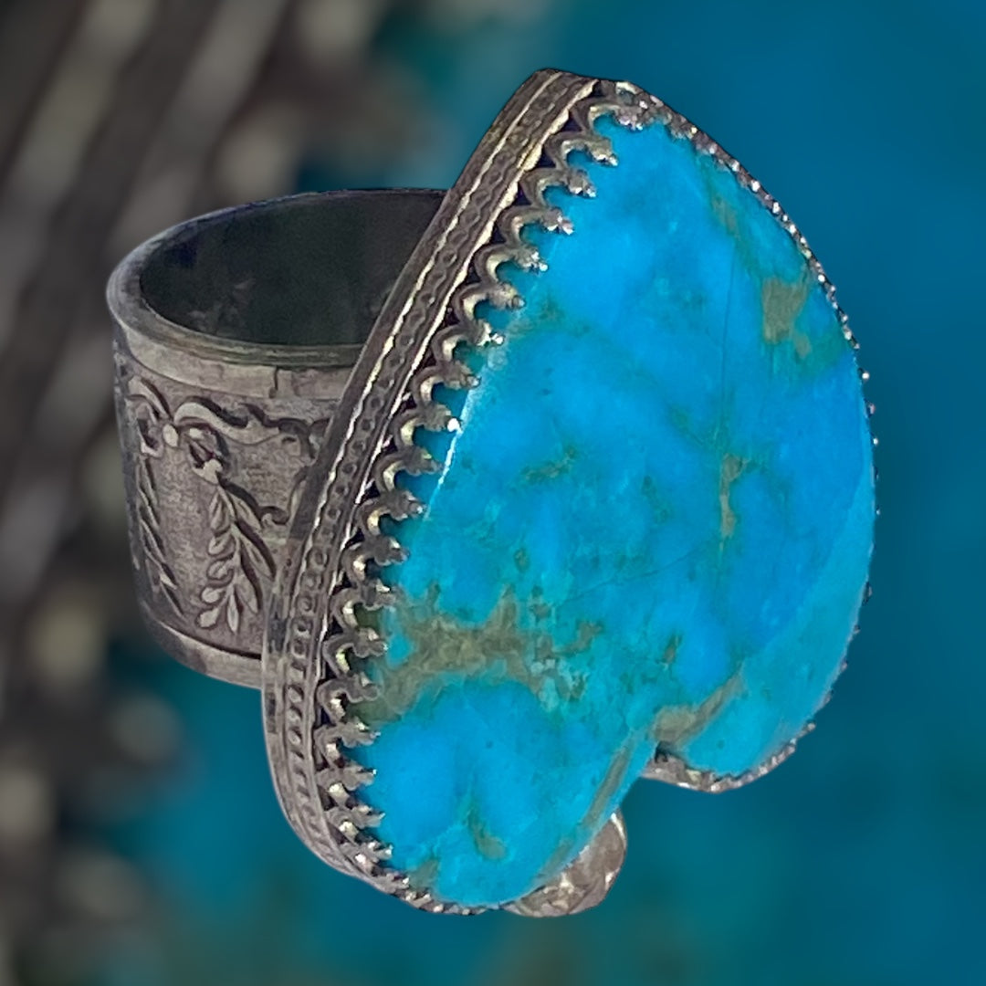 Handcrafted Kingman Turquoise Heart Sterling Silver Statement Ring
