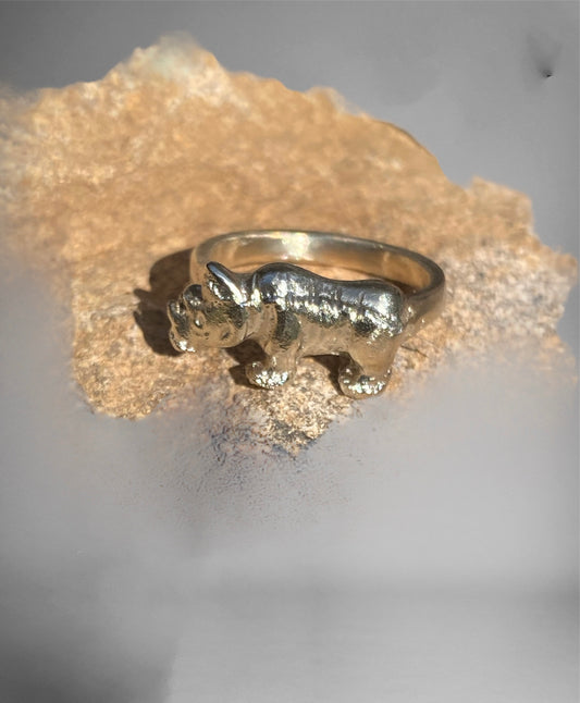 Handcrafted Sterling Silver Rhino Ring – Sand Cast One-of-a-Kind Rhino Ring – Oxidised Silver Animal Ring – Size 10