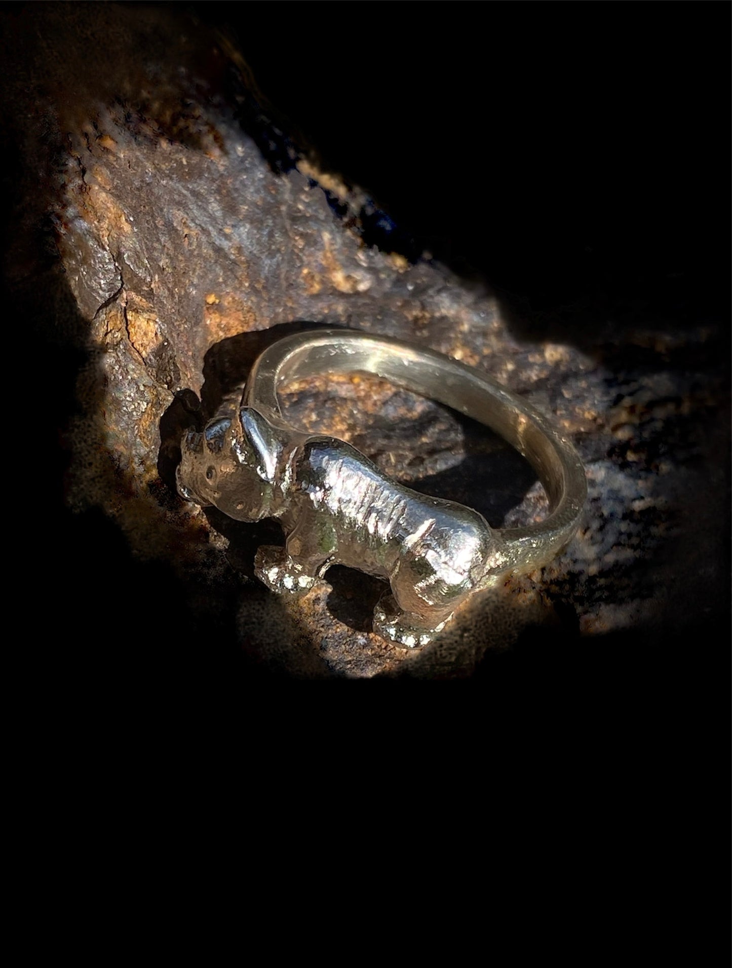 Handcrafted Sterling Silver Rhino Ring – Sand Cast One-of-a-Kind Rhino Ring – Oxidised Silver Animal Ring – Size 10