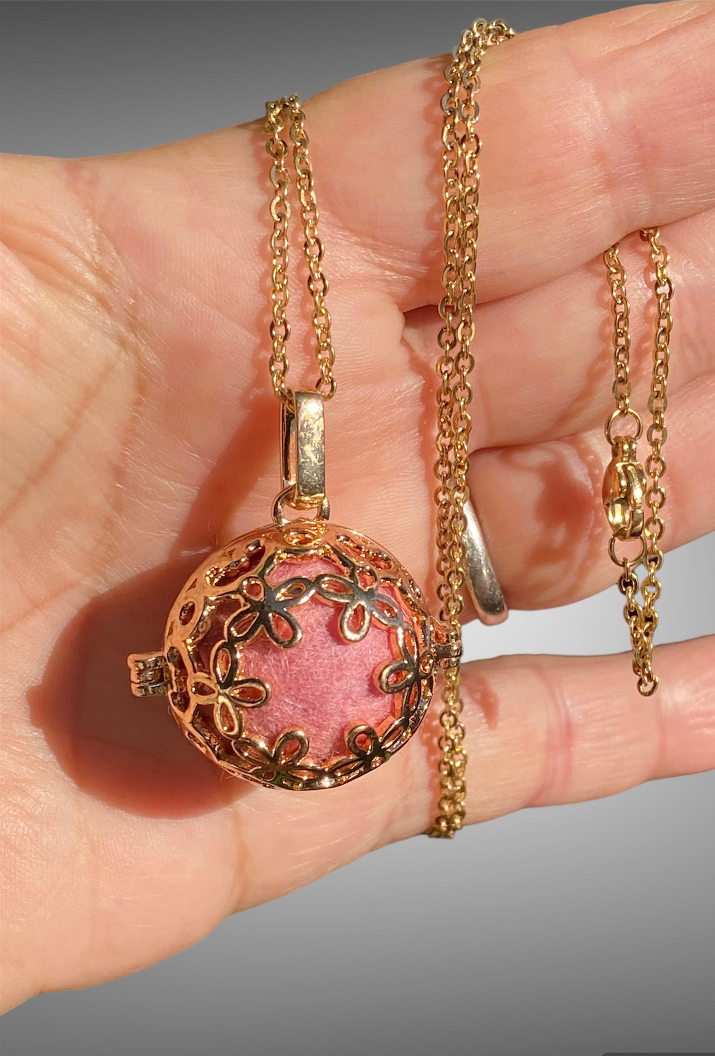 Aromatherapy Essential Oil Diffuser Locket Necklace