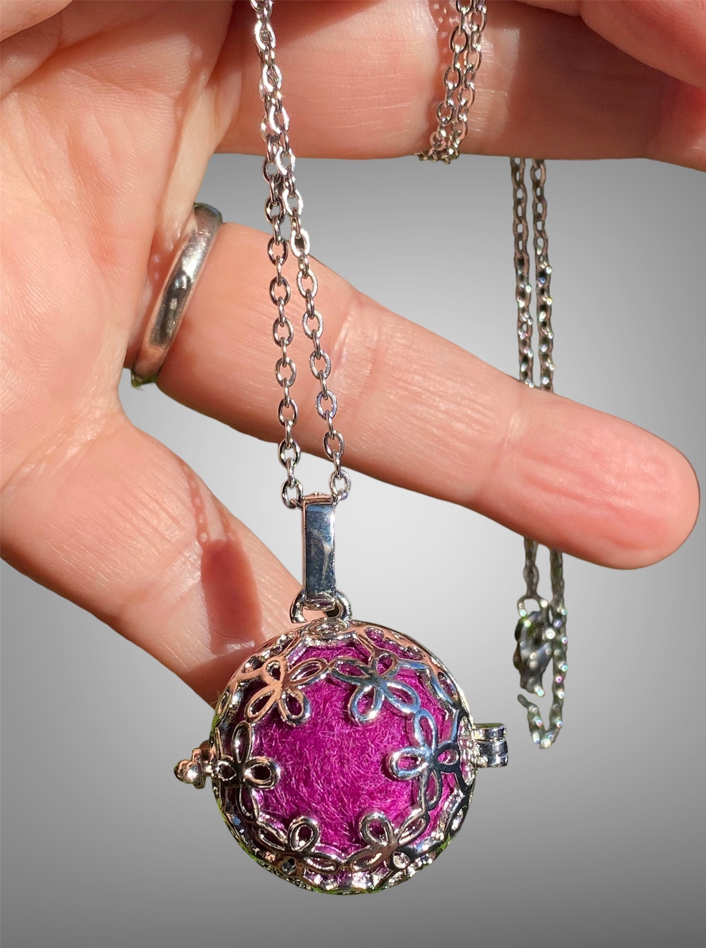 Aromatherapy Essential Oil Diffuser Locket Necklace