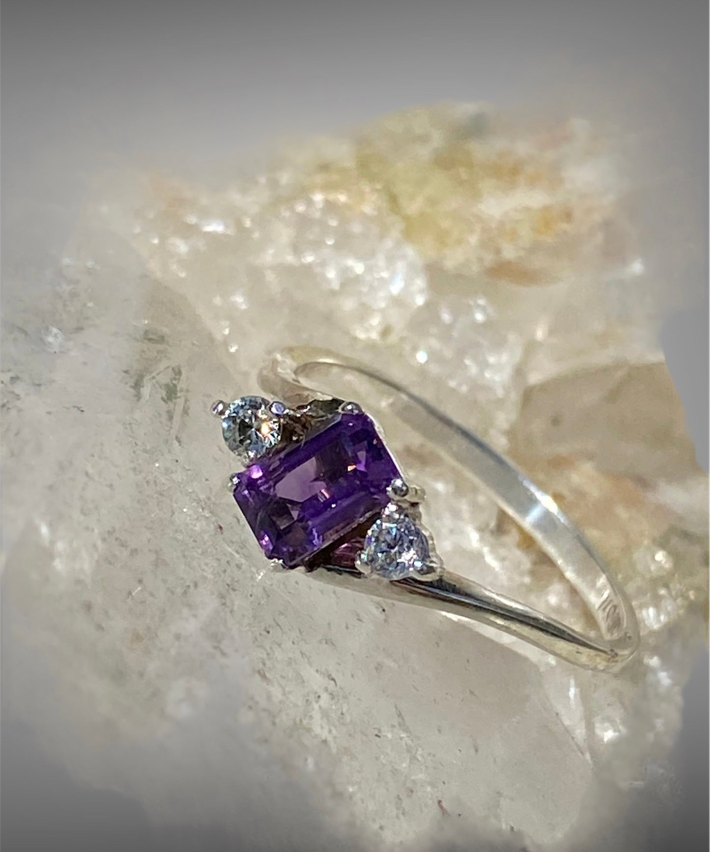 Vintage Amethyst Diamond Accent Sterling Silver Ring Size 7.25