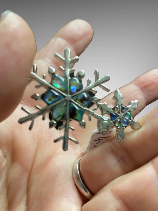 Vintage Snowflake & Mother of Pearl Brooch