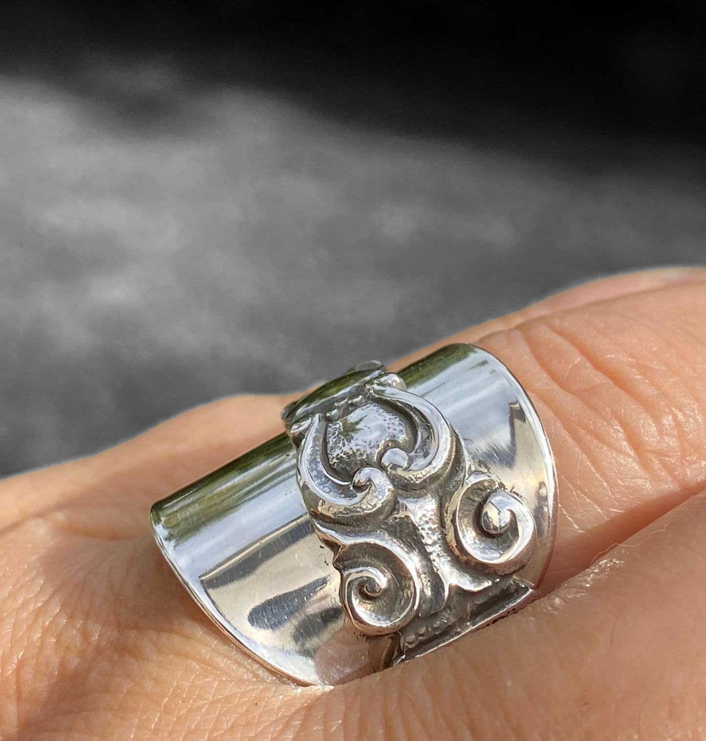 Fine 900 Silver Pre-Columbian Inca Mayan Tribal figure Vintage Spoon Ring