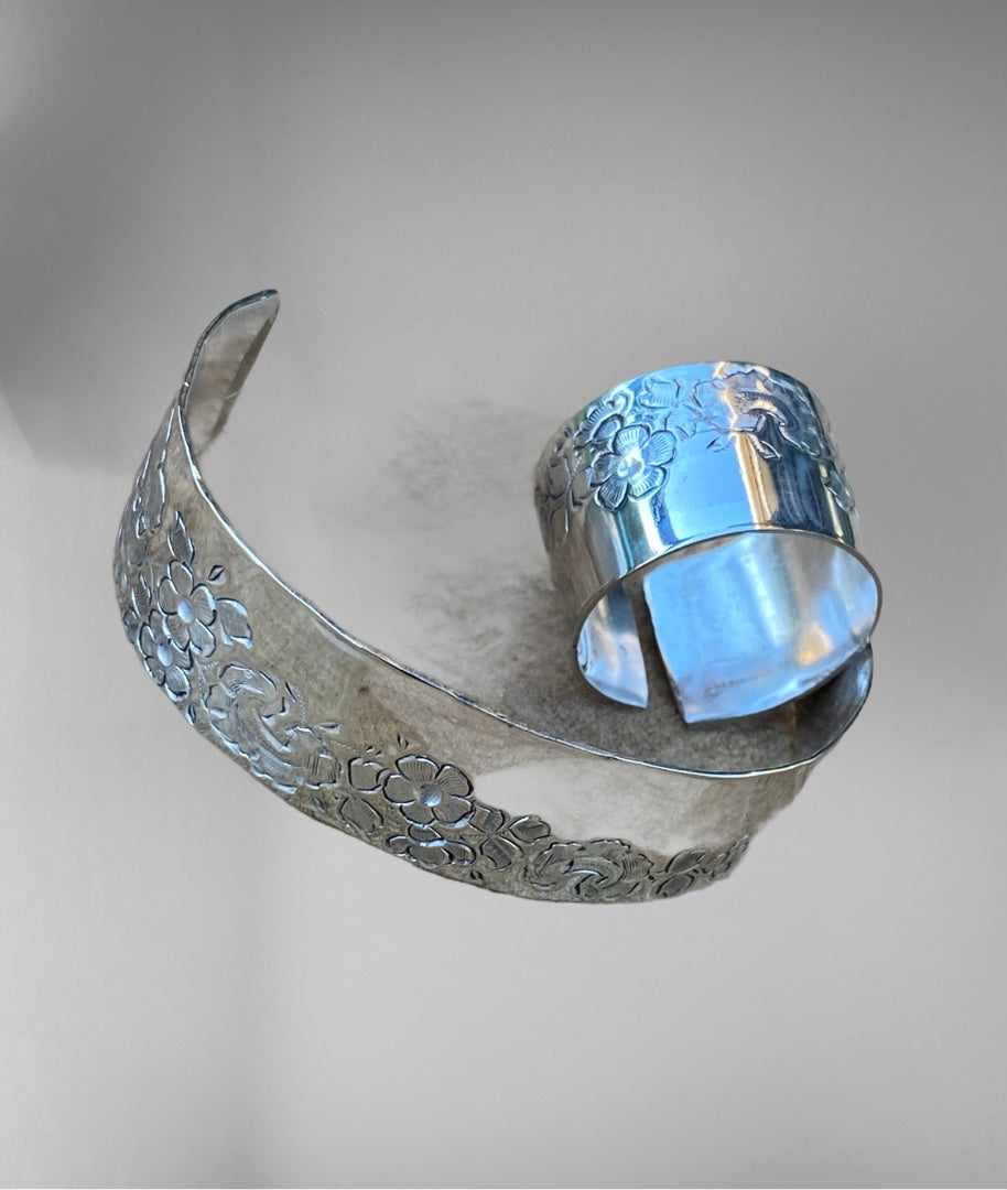 Vintage 1893 Silver Plate Knife Cuff sold