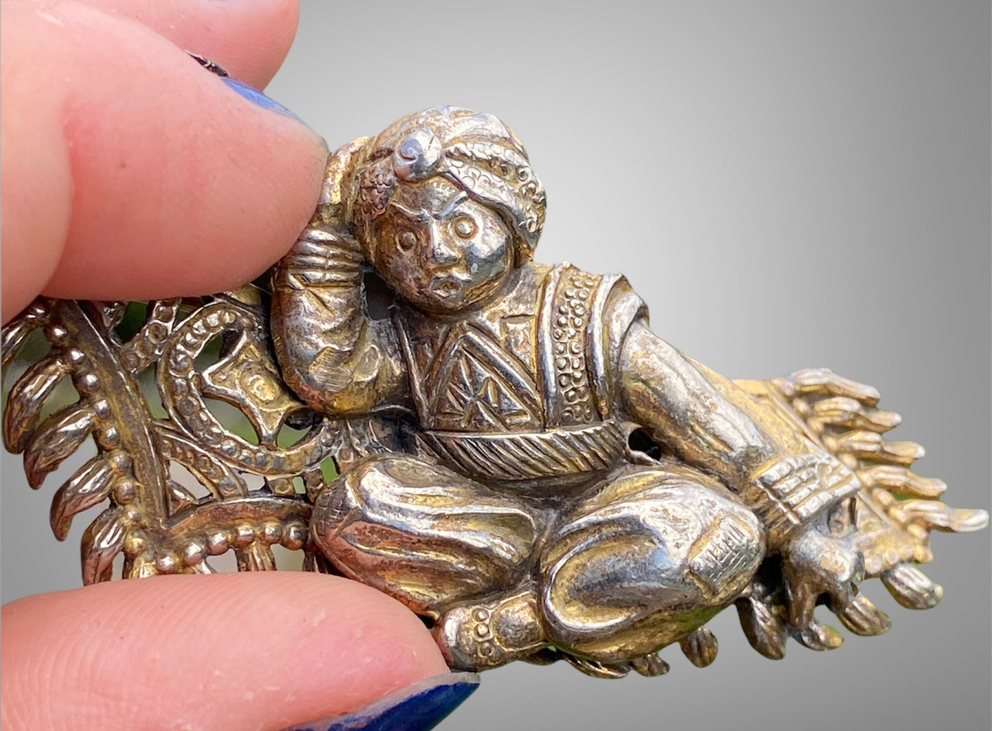 Vintage Rare 1940's Thief of Bagdad Magic Flying Carpet Pin Brooch sold