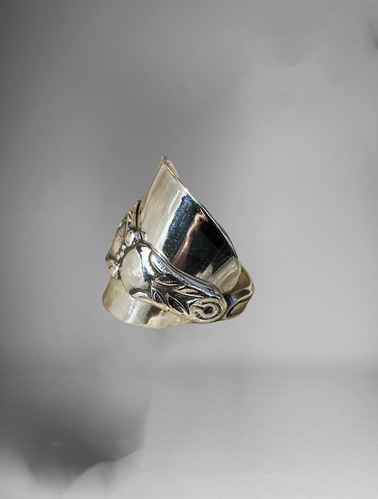 Fine 900 Silver Pre-Columbian Inca Mayan Tribal figure Vintage Spoon Ring